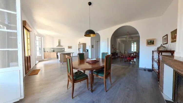 Maison à vendre, 242m², Saint-Thibéry