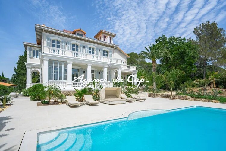 Maison à vendre, 430m², Saint-Raphaël
