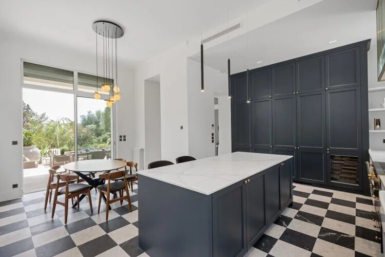 Maison à vendre, 430m², Saint-Raphaël