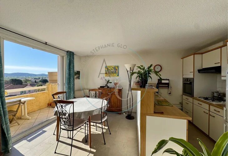 Appartement à vendre, 73m², Cogolin