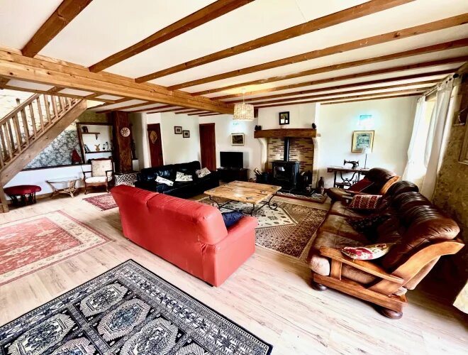 Maison à vendre, 226m², Montmoreau-Saint-Cybard