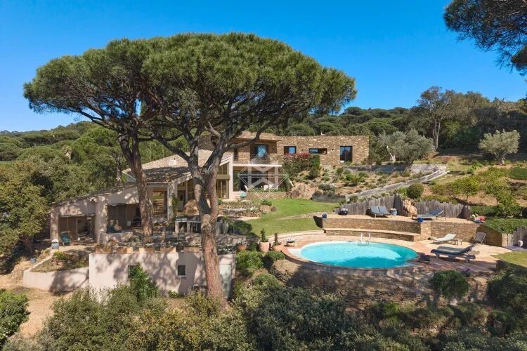 Maison à vendre, 365m², La Croix-Valmer
