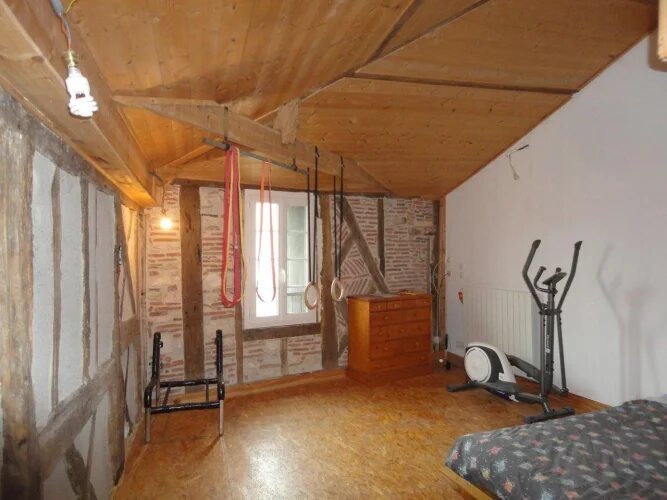 Maison à vendre, 3m², Condom