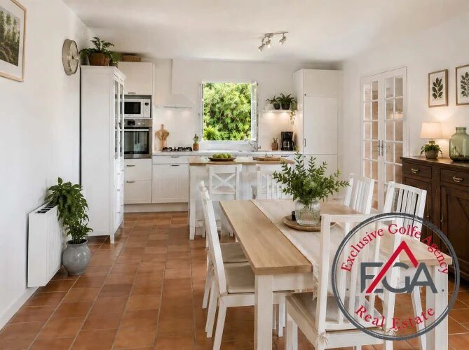 Maison à vendre, 160m², La Croix-Valmer