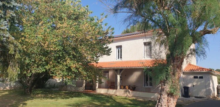 Maison à vendre, 140m², Saint-Etienne-de-Fougères