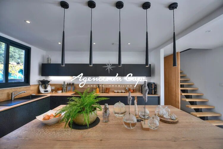 Maison à vendre, 150m², Fréjus
