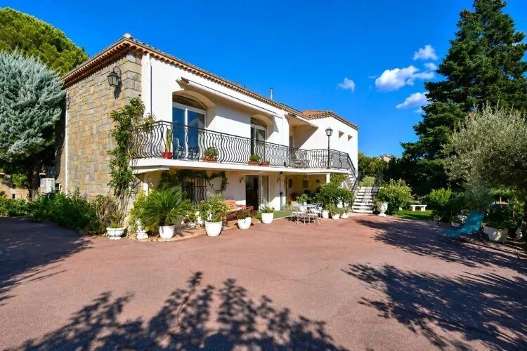 Maison à vendre, 180m², Fayence