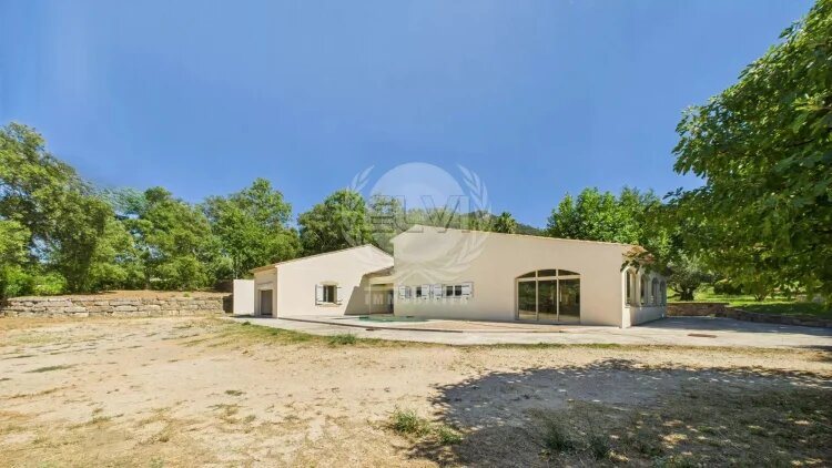 Maison à vendre, 2m², Le Plan-de-la-Tour