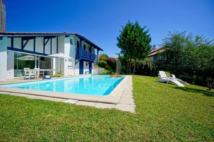 Maison à vendre, 115m², Bassussarry
