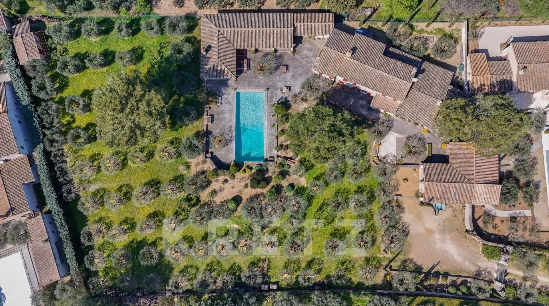 Maison à vendre, 360m², Saint-Rémy-de-Provence
