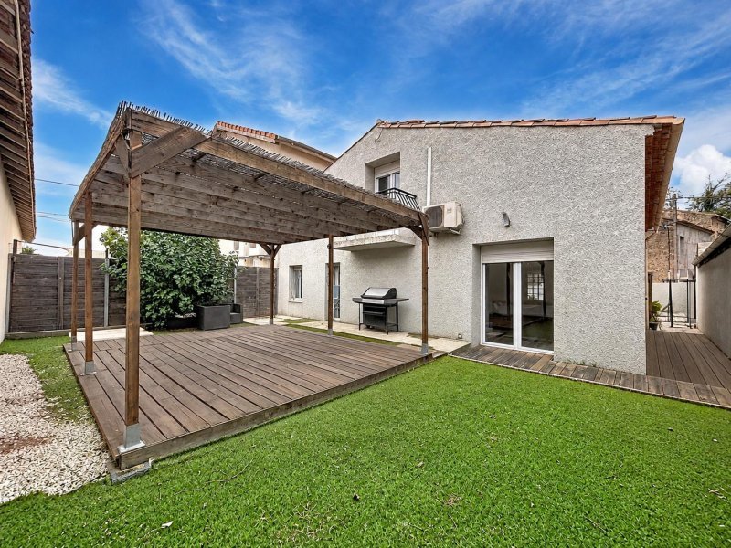 Maison à vendre, 2m², Bessan