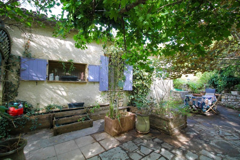Maison à vendre, 4160m², Saint-Vincent-sur-Jabron