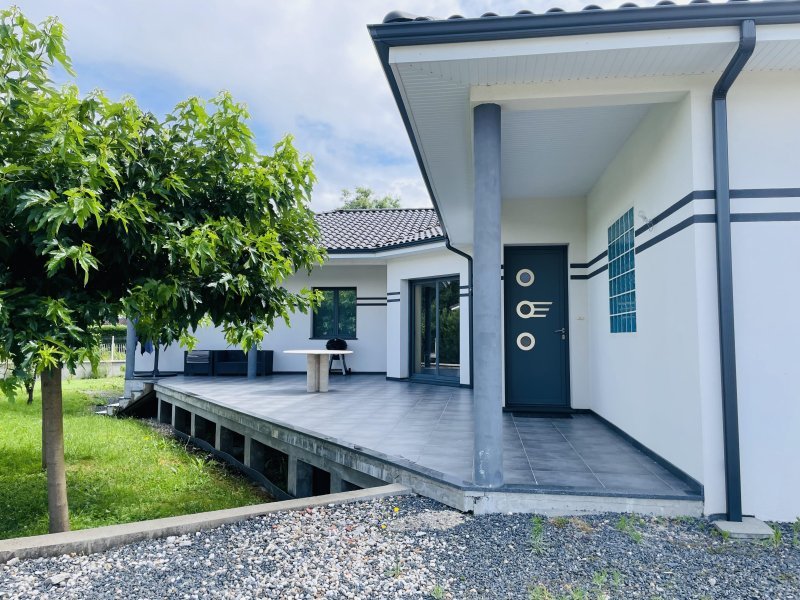 Maison à vendre, 1100m², Saint-Louis-de-Montferrand