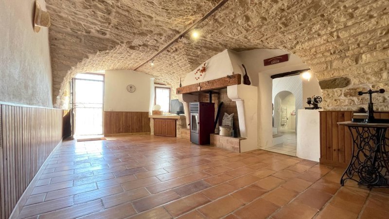 Maison à vendre, 2m², Uzès