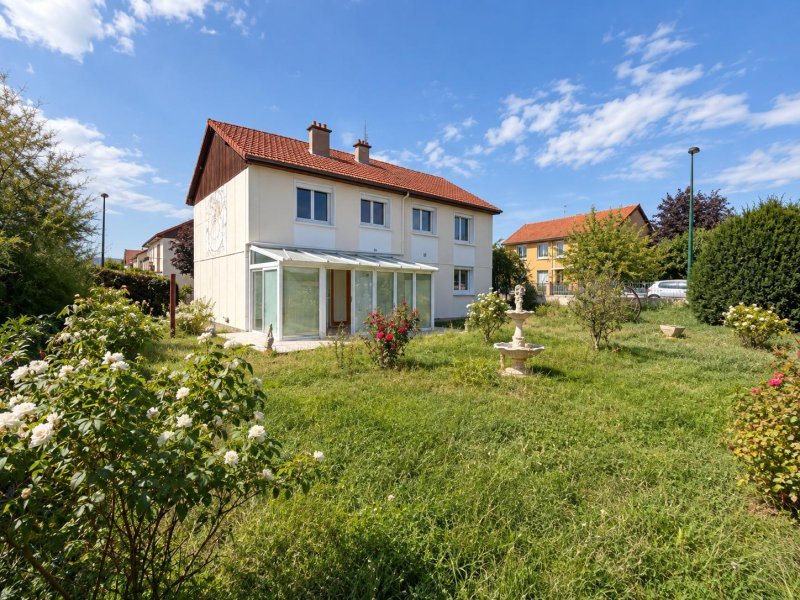 Maison à vendre, 4m², Le Cendre