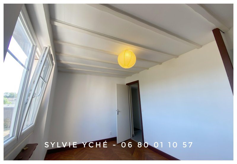 Maison à louer, 4m², Mazamet