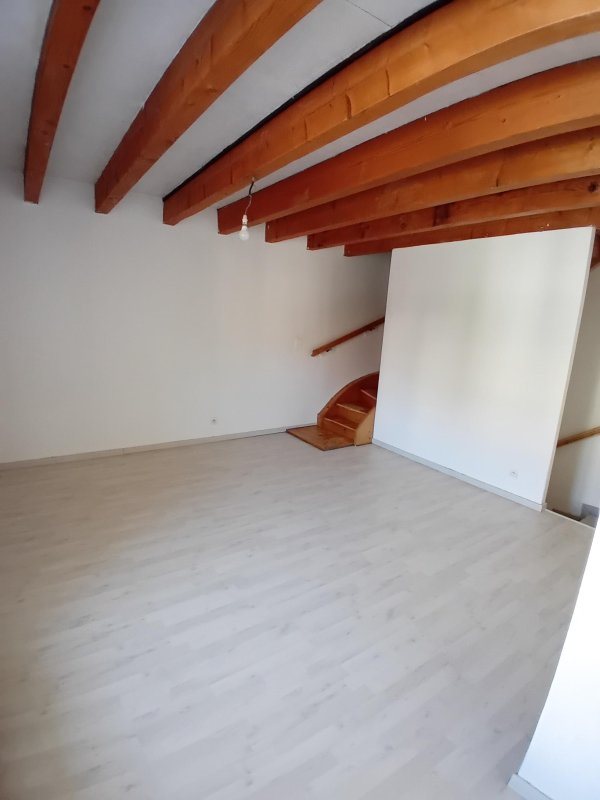 Maison à vendre, 3m², Beaujeu