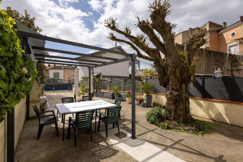 Maison à vendre, 3m², Moissac
