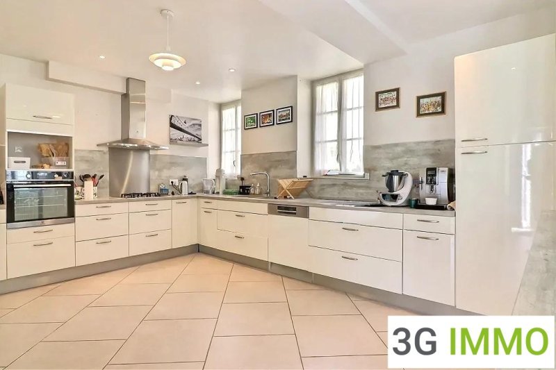 Maison à vendre, 4m², Verneuil-en-Halatte