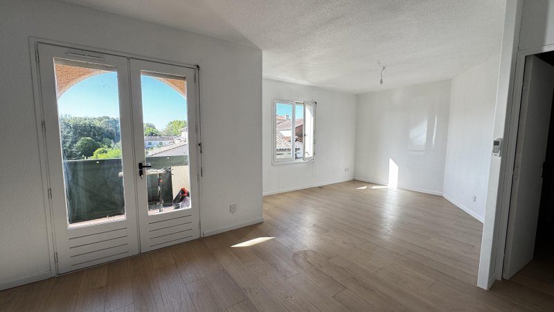 Appartement à louer, 2m², L'Isle-Jourdain