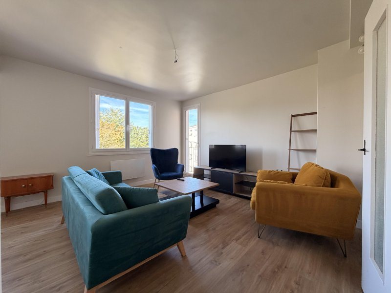 Appartement à louer, 2m², Châlette-sur-Loing