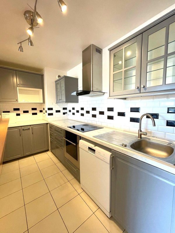 Appartement à louer, 2m², Courbevoie