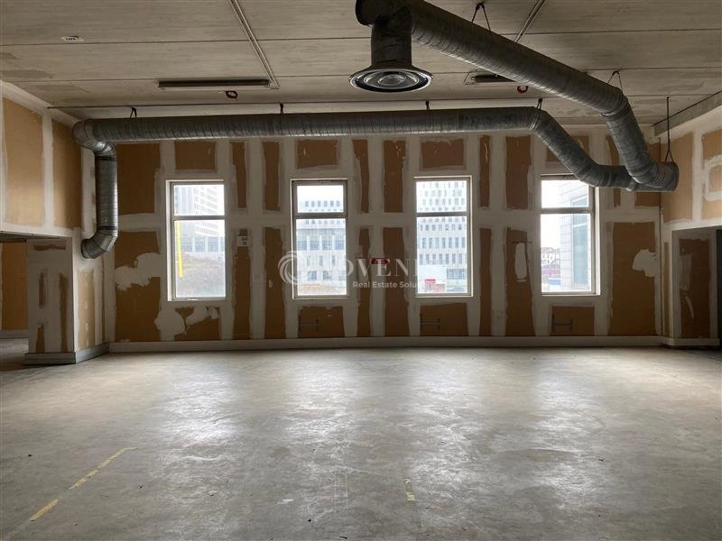 Maison à louer, 2530m², Ivry-sur-Seine