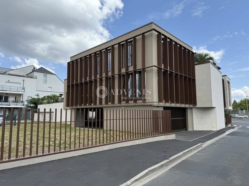 Maison à louer, 770m², Orléans