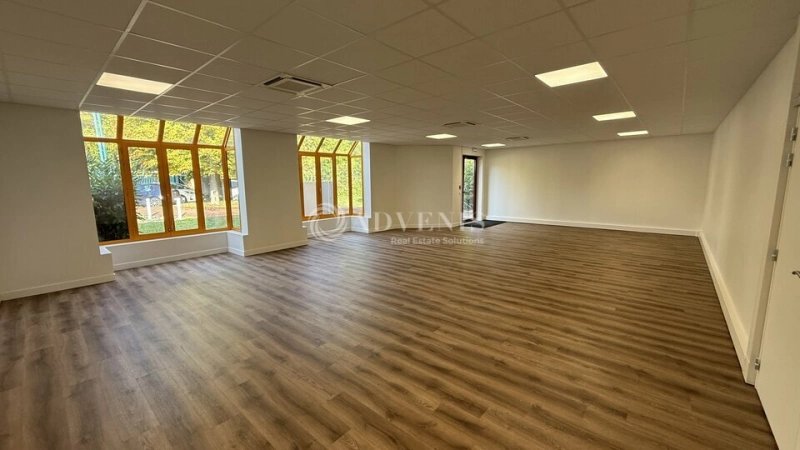 Maison à louer, 855m², Croissy-Beaubourg