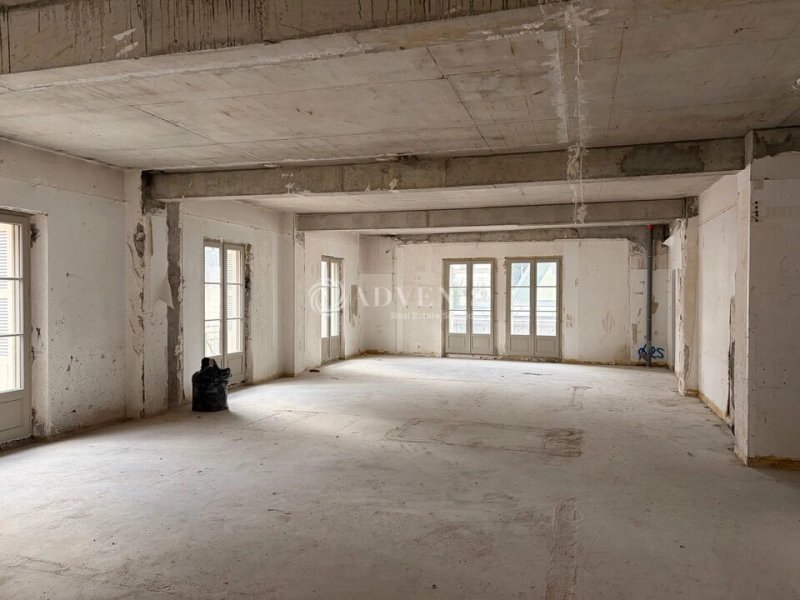 Maison à louer, 2036m², Tours