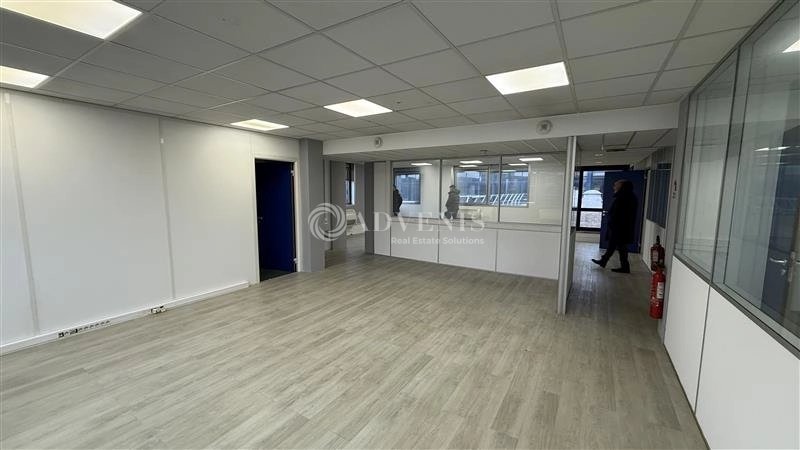 Maison à louer, 961m², Noisy-le-Grand