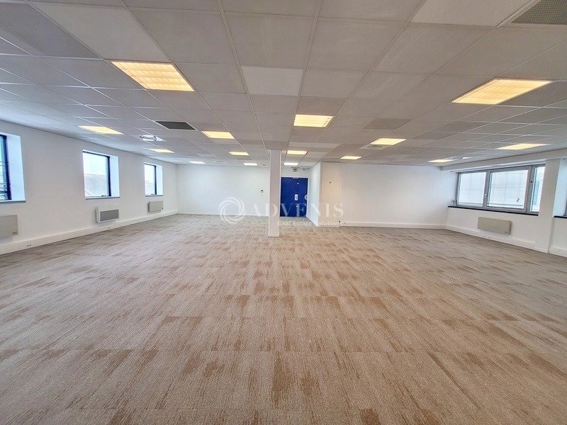 Maison à louer, 590m², Cergy