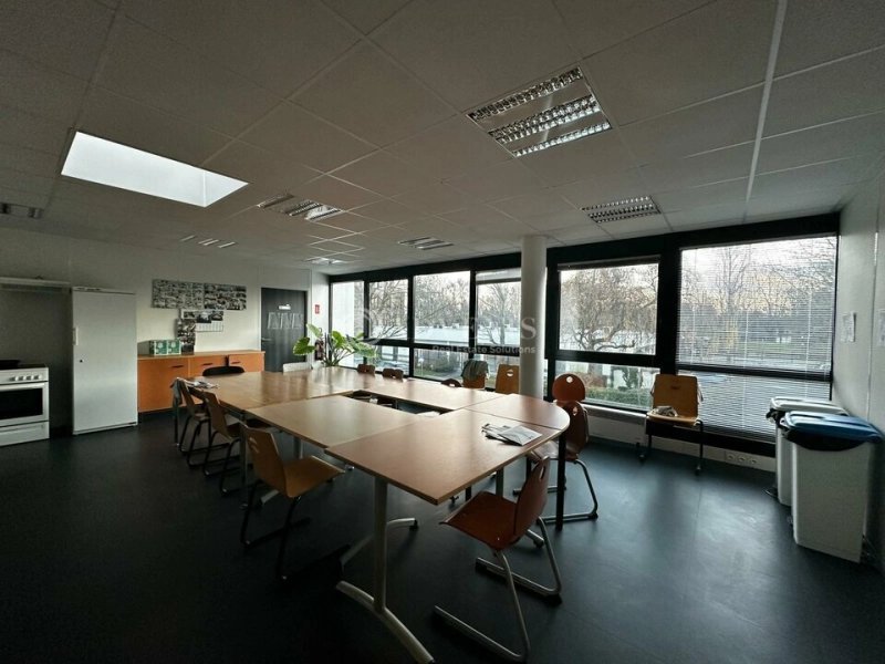 Maison à louer, 841m², Villeneuve-d'Ascq