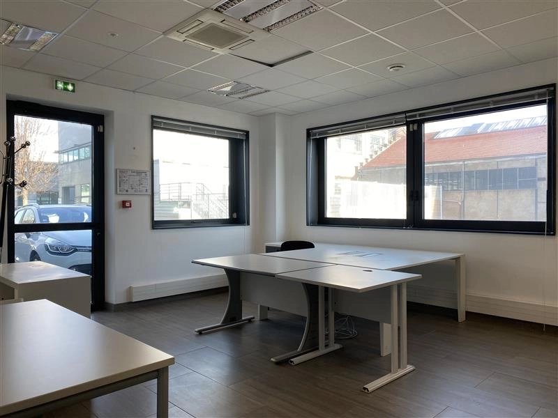 Maison à louer, 822m², Ivry-sur-Seine