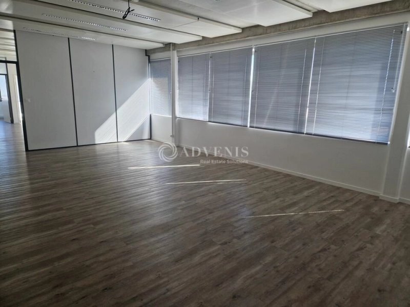 Maison à louer, 156m², Nazelles-Négron