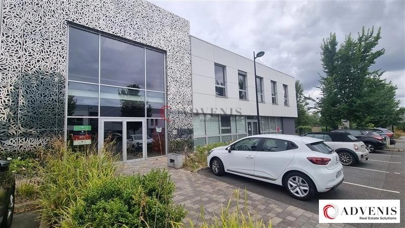 Maison à louer, 686m², Sainghin-en-Mélantois