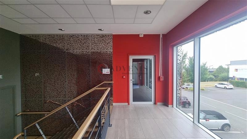 Maison à louer, 686m², Sainghin-en-Mélantois