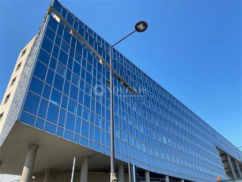 Maison à louer, 3714m², Ivry-sur-Seine