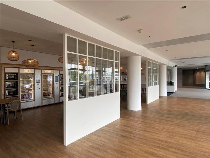 Maison à louer, 3714m², Ivry-sur-Seine