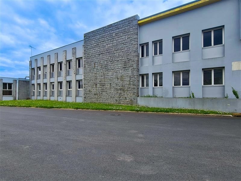 Maison à louer, 760m², Plaintel