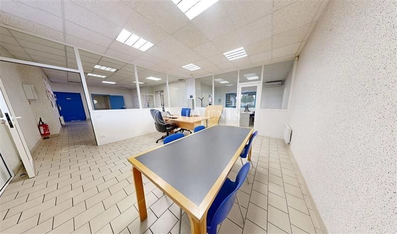 Maison à vendre, 1220m², Nazelles-Négron