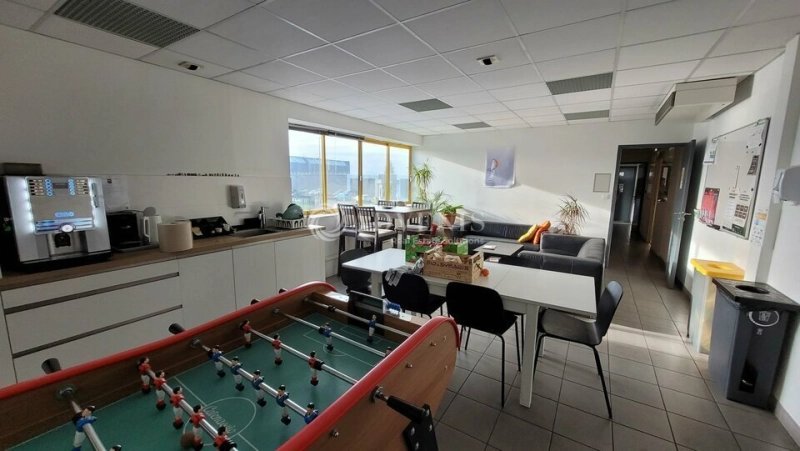 Maison à louer, 1200m², Saint-Aignan-Grandlieu