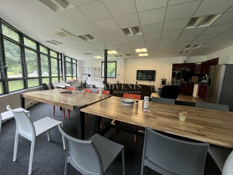 Maison à louer, 928m², Croissy-Beaubourg