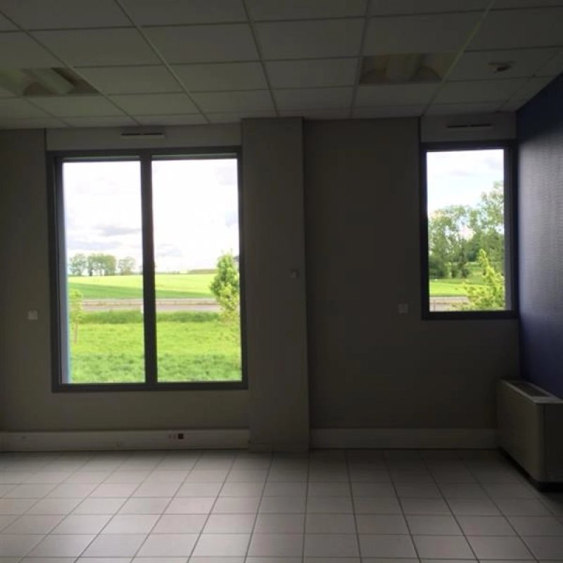 Maison à louer, 400m², Parçay-Meslay