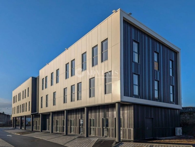 Maison à louer, 219m², Quévert