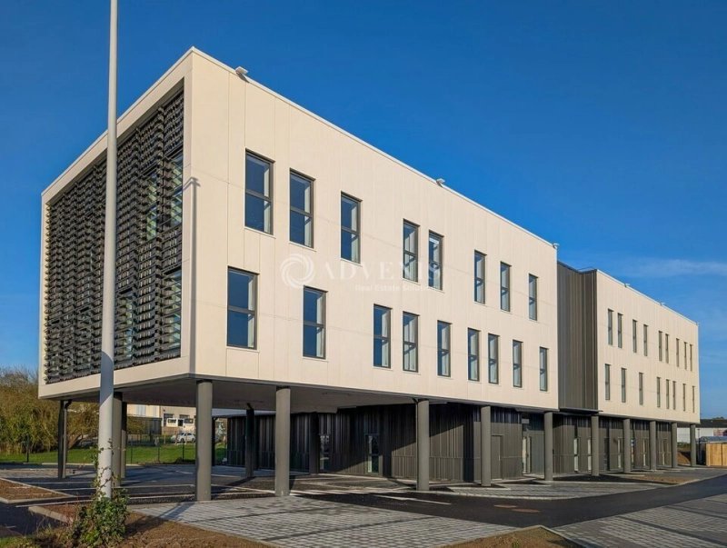 Maison à louer, 219m², Quévert