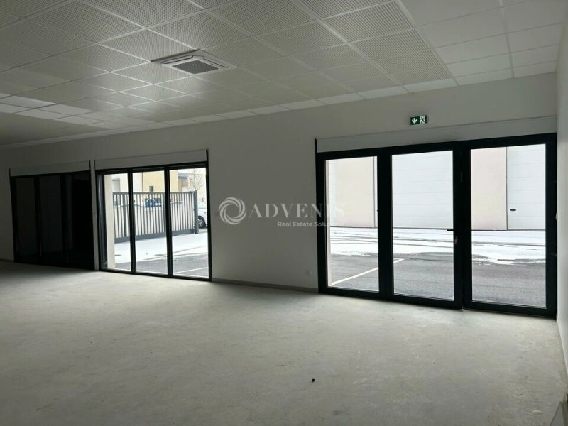 Maison à louer, 400m², Chargé