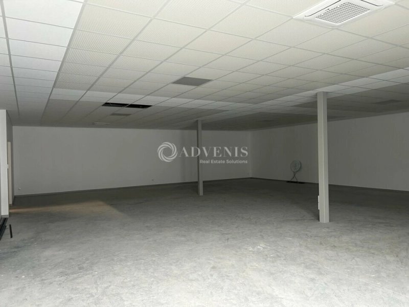 Maison à louer, 400m², Chargé