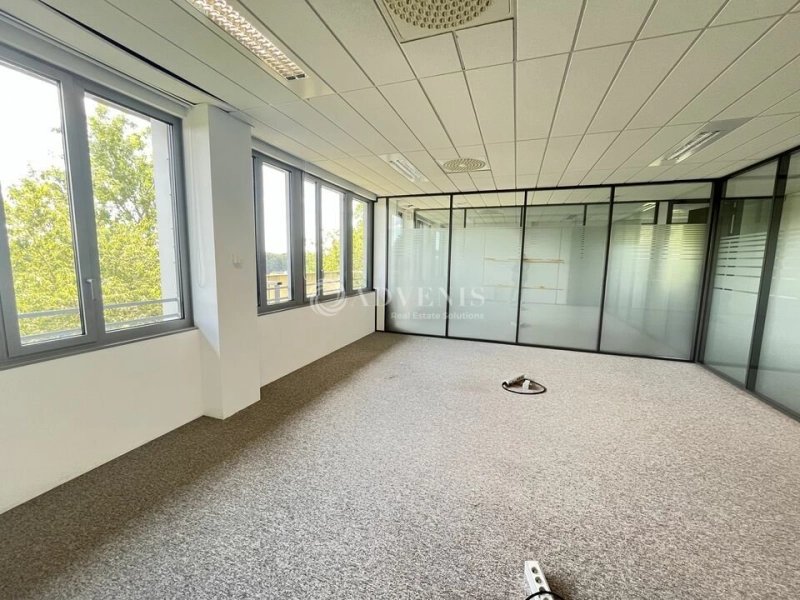 Maison à louer, 698m², Roissy-en-France