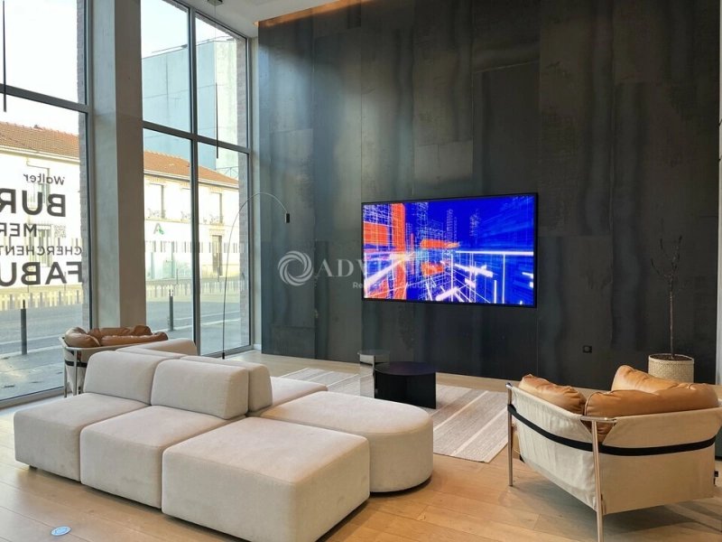 Maison à louer, 909m², Ivry-sur-Seine